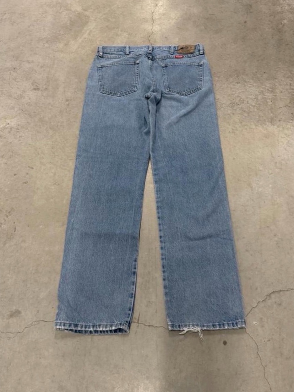Vintage Wrangler Baggy Blue Denim Jeans
Size 34x34